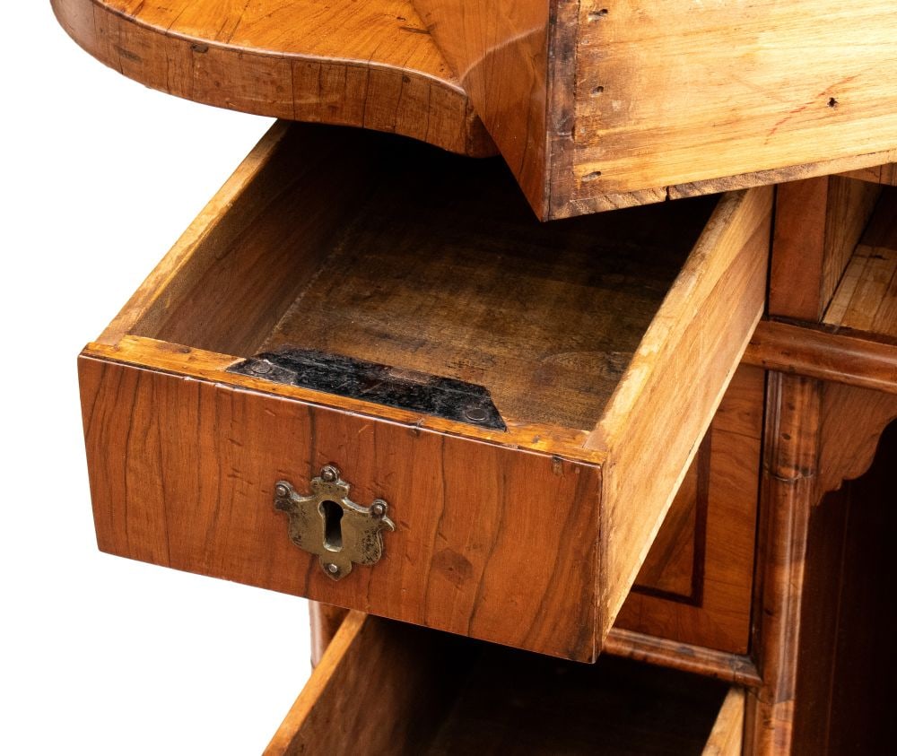 Center Desk - 4