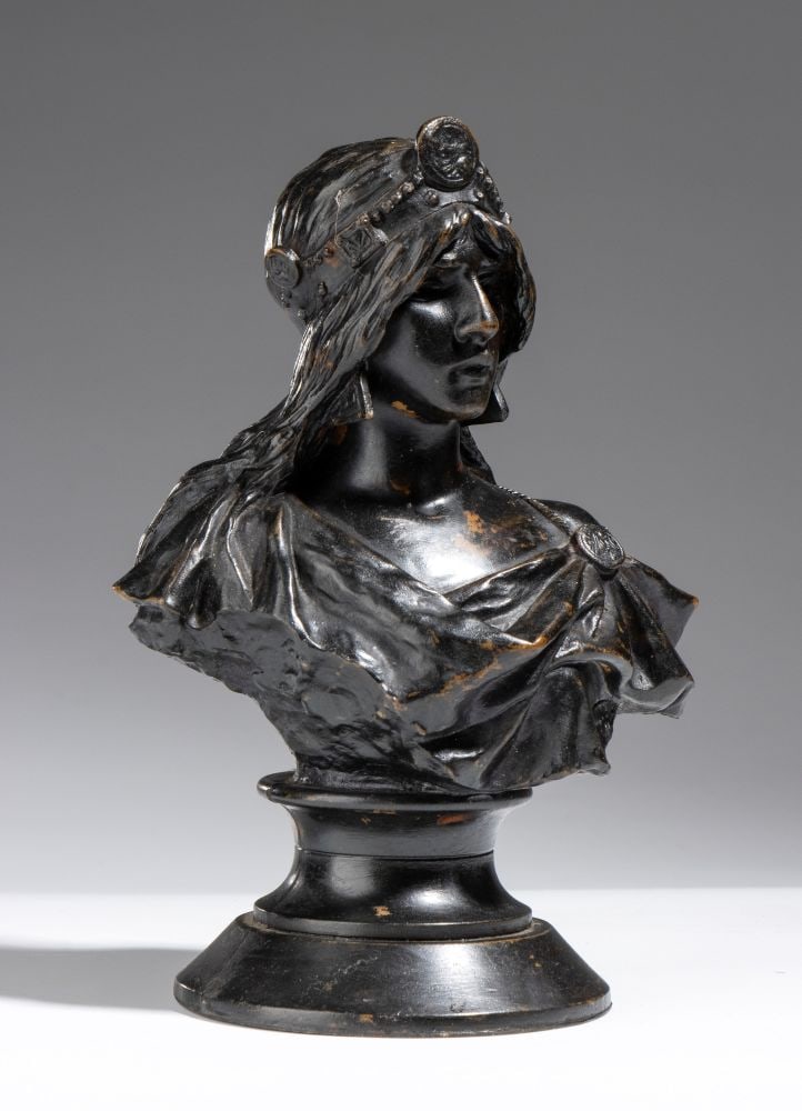 EMMANUEL VILLANIS (firma_di) (1858 - 1914) Terracotta bust titled “La Sibylle”: EMMANUEL VILLANIS (firma_di)(1858 - 1914) Terracotta bust titled “La Sibylle”Height x width x depth: 20 x 14 x 10 cm France, 19th centurysigned by Villanis, a French sculptor of Italian