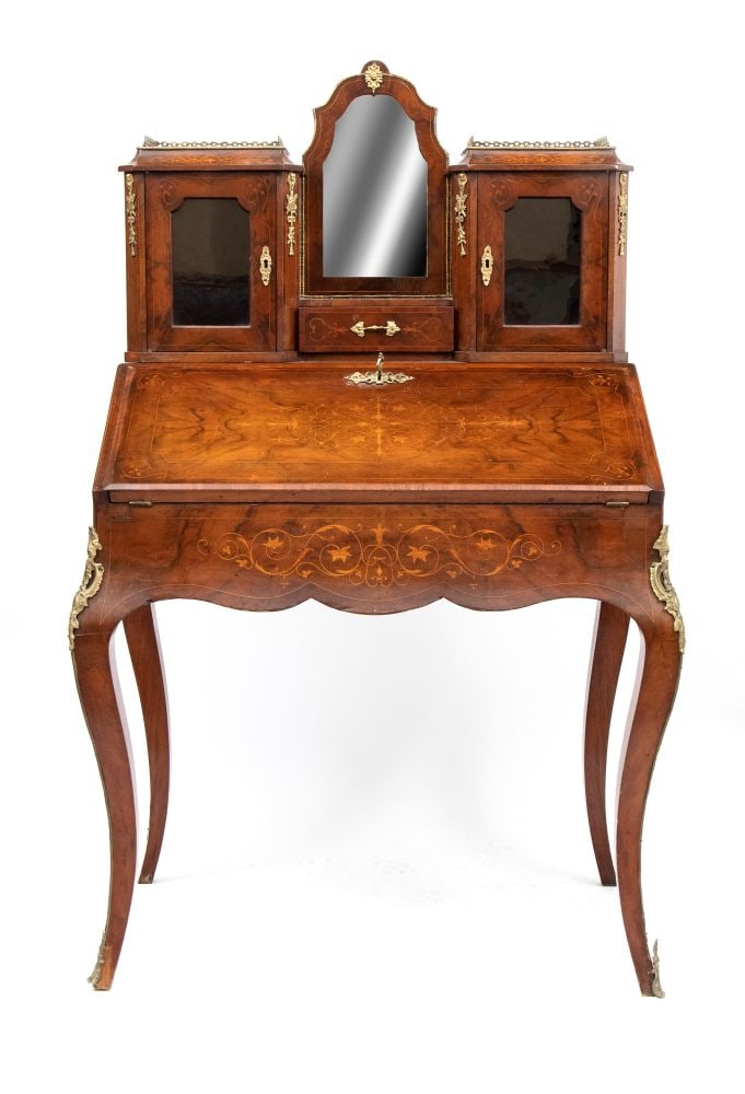 Victorian Inlaid Vanity Table: Victorian Inlaid Vanity TableHeight x width x depth: 140 x 88 x 82 cmEngland, second half of the 19th centurywalnut burl veneer, with floral inlays in boxwood. Gilded bronze fittings. A drop-down