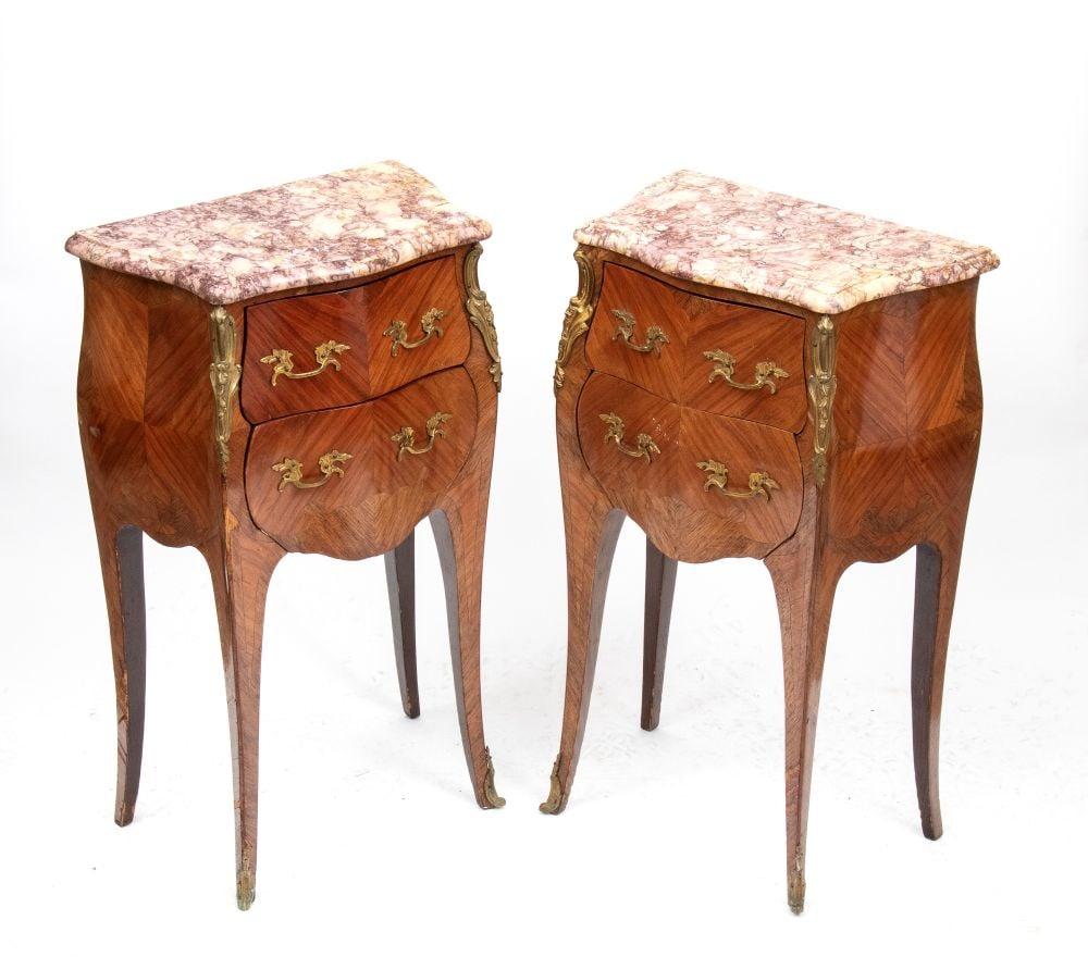 Pair of Louis XV-style nightstands: Pair of Louis XV-style nightstandsHeight x width x depth: 75 x 45 x 27 cmFrance, 19th centurymade of purple ebony with a wavy grain on the front and sides, featuring two contoured drawers on the