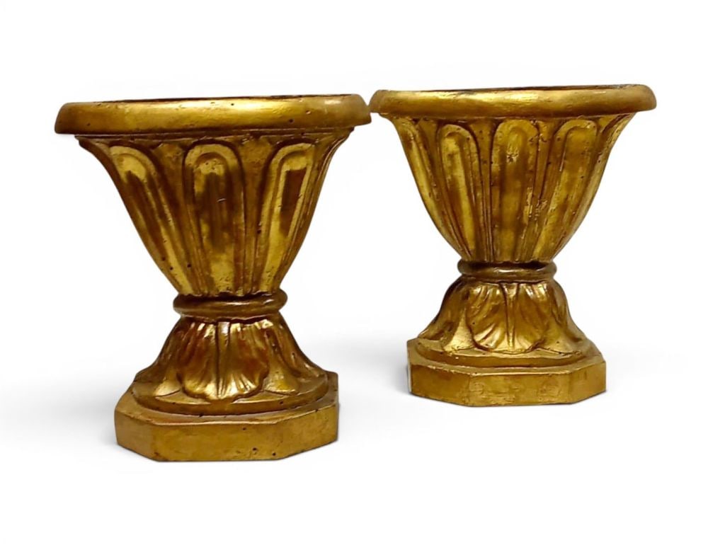 Pair of gilded wooden vases: Pair of gilded wooden vasesHeight x diameter: 18 x 16 cmCentral Italy, 19th centurycarved with plant motifs.This lot is currently in storage with the owner.To view it in person, please