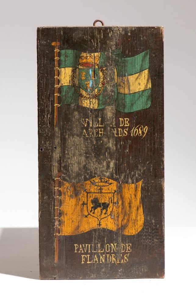 Painted maritime panel: Painted maritime panelHeight x width: 40 x 20 cmNorthern Europe, 19th centurydepicting two naval ensigns from the late 17th century.Item condition grading: **** good.The lot is in a good state of