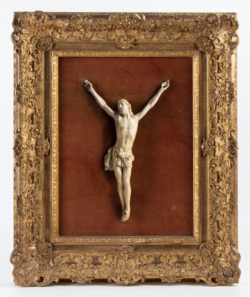 Ivory Corpus Christi: Ivory Corpus ChristiTotal weight: 5430 gFrance, late 17th - early 18th century carved in the round and composed of four joined parts: the body of Christ, which follows the curvature of the tusk,