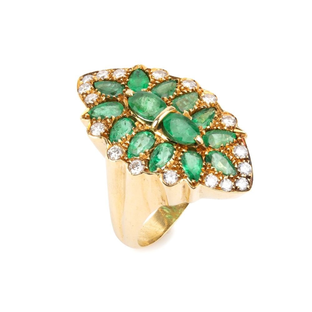 FILIPPO MORONI Emerald diamond gold band ring: 18k yellow gold, with a pavé set oval and teardrop-shaped emeralds, estimated to weigh approx. 2.00 ct and brilliant-cut diamonds estimated weight of approx. 0.70 ct, colour G-H, clarity VVS-VS,