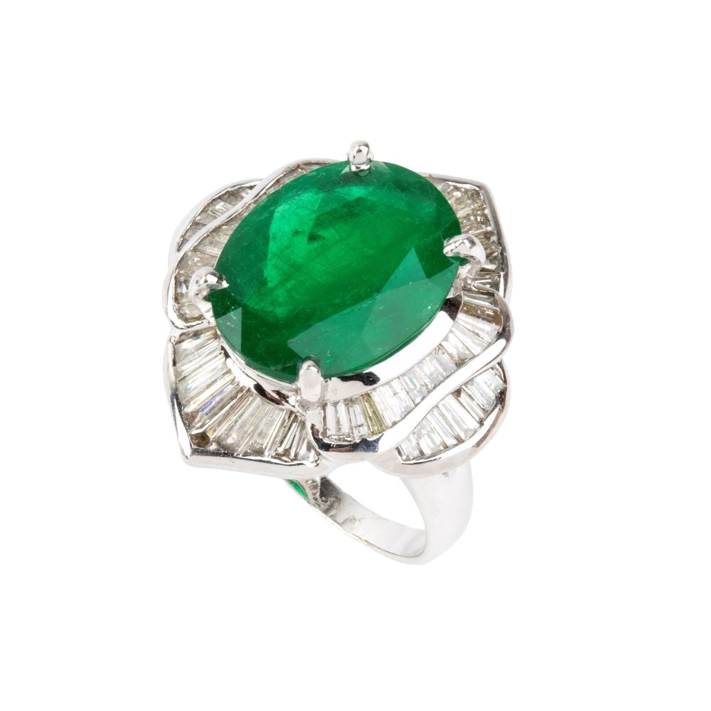 Emerald diamond gold ring (1 of 8)