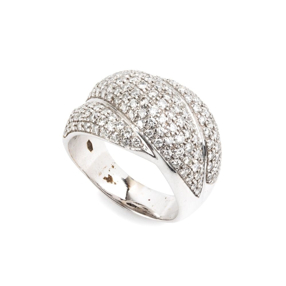 Diamond gold band ring: 18k white gold, featuring a design of intersecting ribbons pave set brilliant-cut diamonds, estimated a total weight of approximately 2.20 ct, colour F-G, clarity VVS-VS.Hallmarked "750".IT size 21