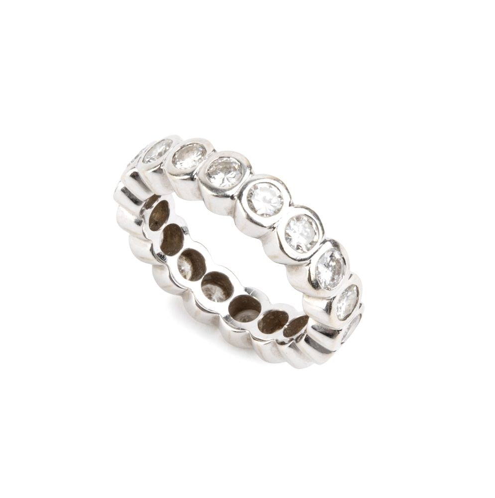 Diamond gold ring (1 of 3)