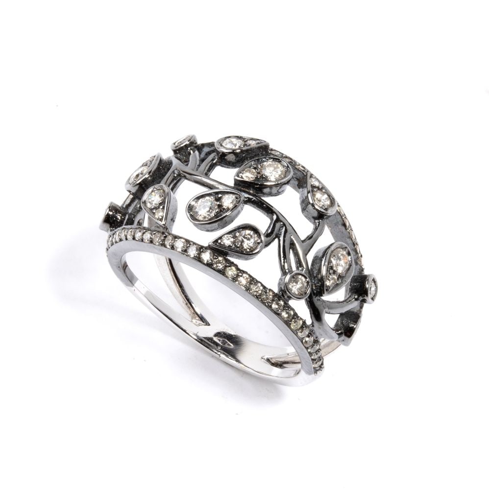 Diamond gold ring (1 of 3)