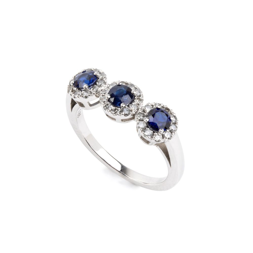 Sapphire diamond gold ring: 18k white gold, with sapphires and diamonds three floral motifs. .3 round-shaped sapphires, composite cut, estimated total weight of approx. 0.37 ct, and 31 brilliant-cut diamonds, estimated total wei