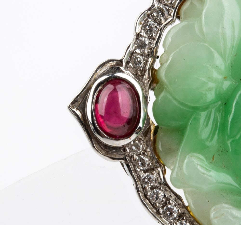 Green jade diamond ruby gold brooch - 3