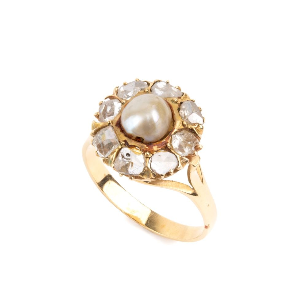 Diamond pearl gold ring (1 of 4)