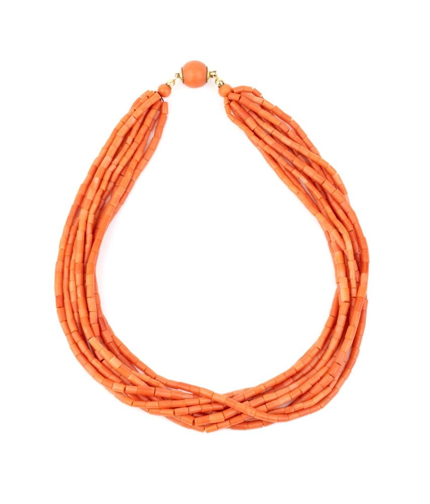 Mediterranen coral necklace: Nine strands of Mediterranean coral beads (corallium rubrum) with yellow gold clasp. Length: 46 cm. Weight: 112.5 g.