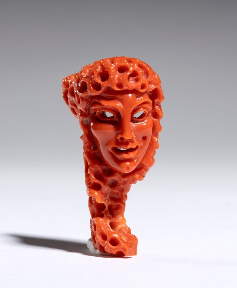 CARLO PARLATI Coral carving depicting a female figure (1 of 5)
