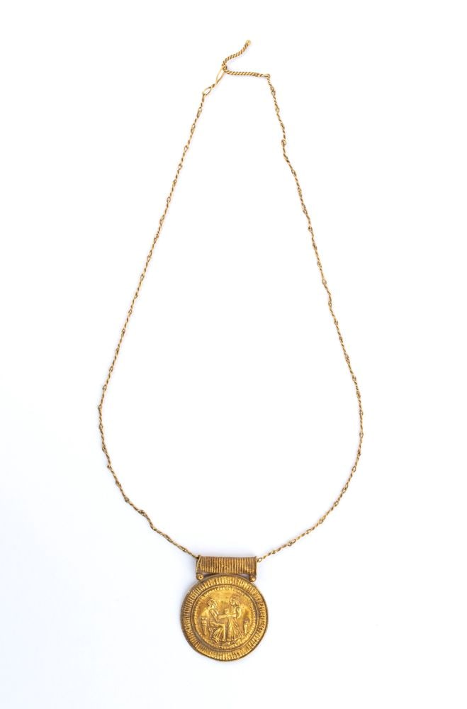 Gold necklace with an archaeological-style pendant (1 of 3)