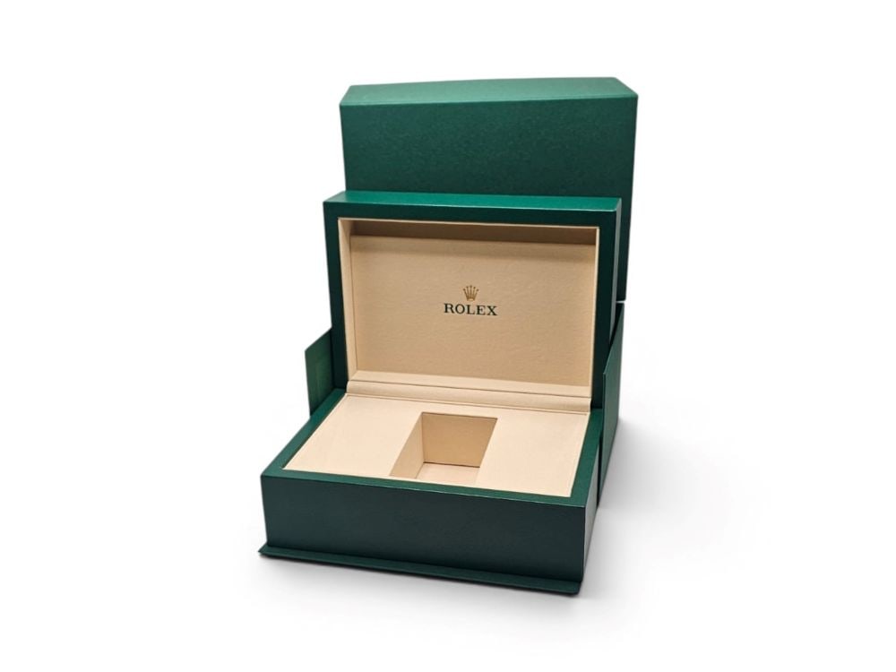 ROLEX Box: Comes with a gift box. Item No. 53491.02 Oyster M.