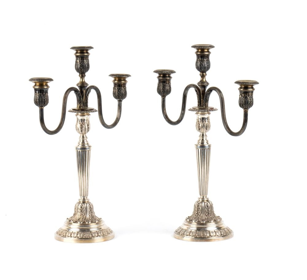 ILARIO PRADELLA A pair of Italian solid silver candlesticks - 2