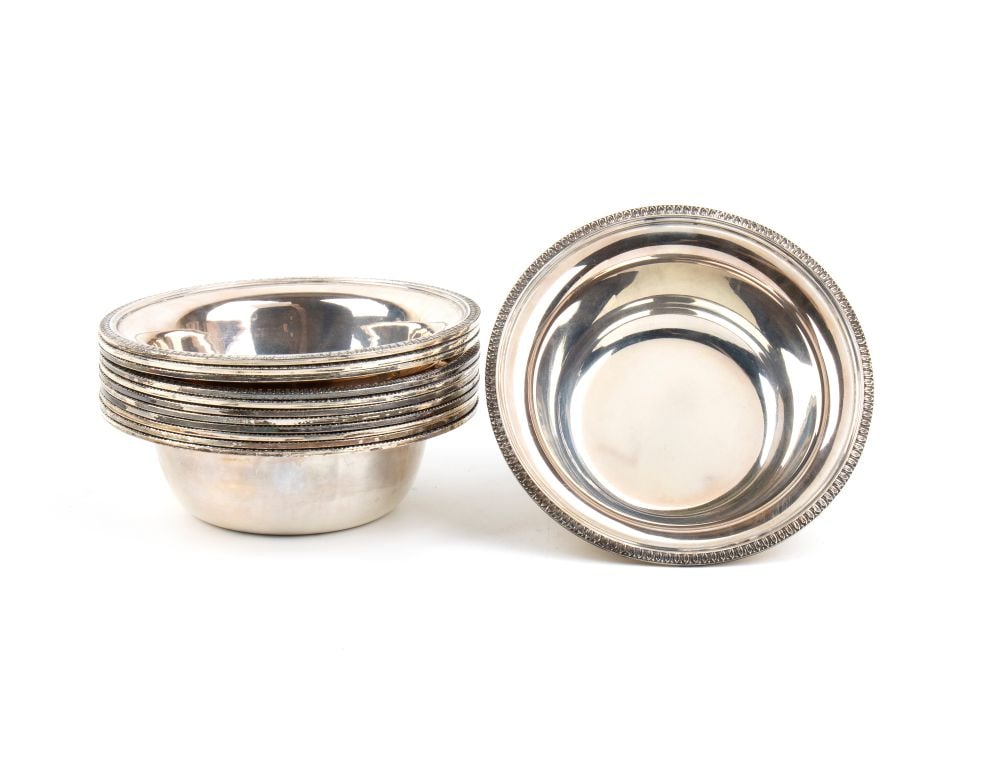 MIRACOLI ROMEO & C (1949) Setof 12 Italian small solid silver bowls (1 of 3)