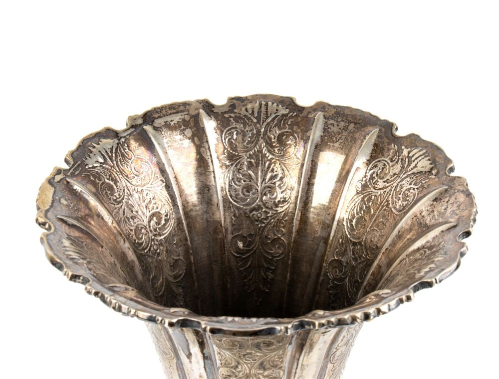 Italian solid silver vase - 3