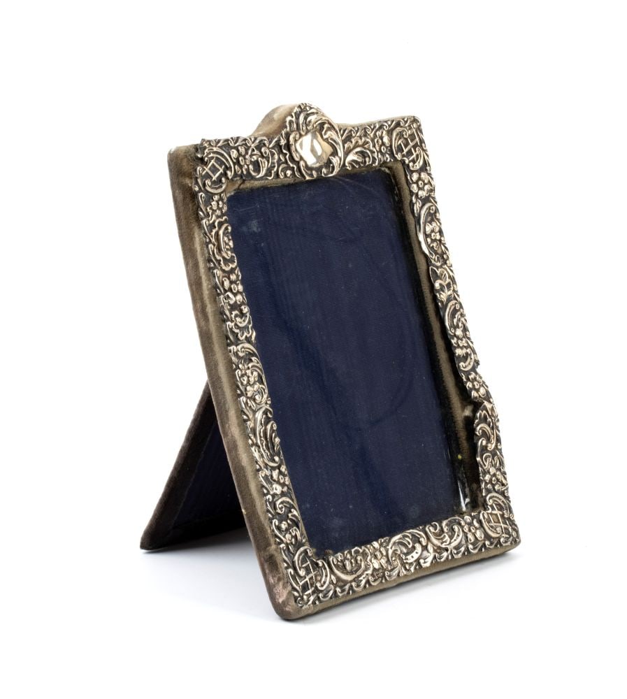 W. J. MYATT & Co. Silver frame: rectangular in shape with floral motifs.Sterling silver, fully hallmarked with Birmingham hallmarks for 1903–1904, silversmith W J Myatt & Co.