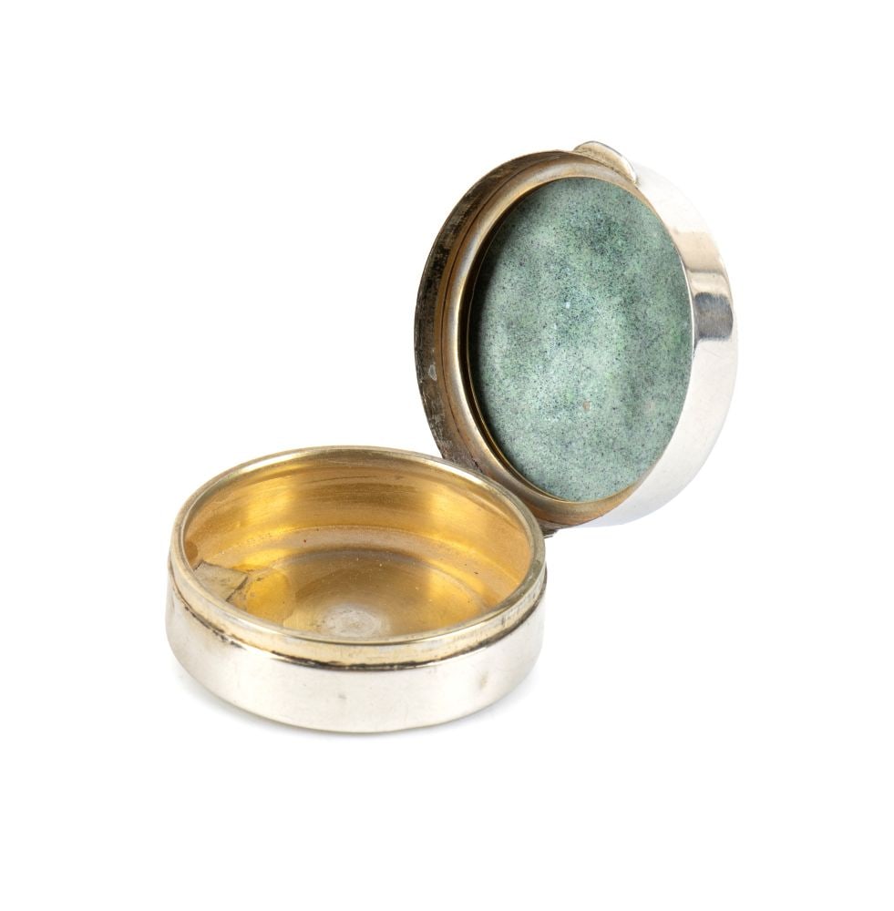 Small silver box with enamel work - 2