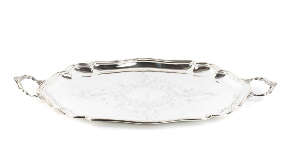 Italian solid silver tray: oval shaped, with moulded edges and side handles.800/1000 silver, hallmarked "800".