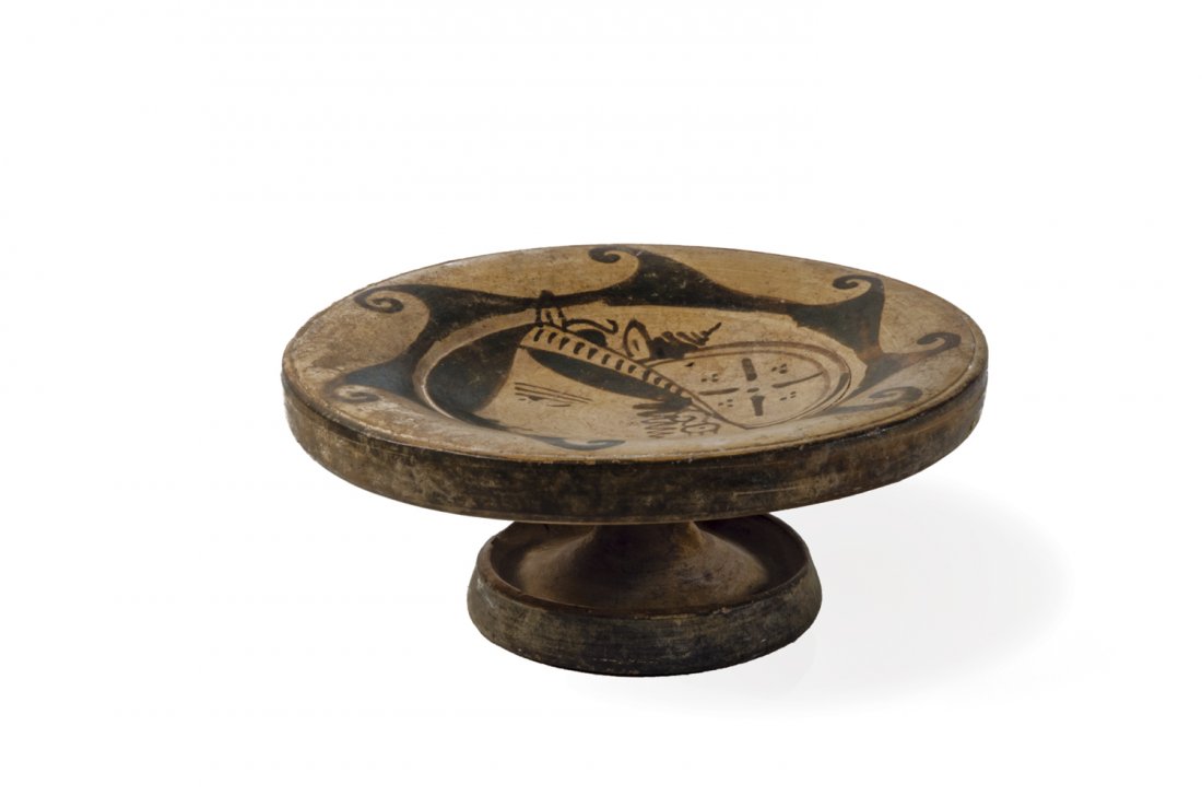 Etruscan Genucilia Group footed dish  End of 4th (1 of 2)