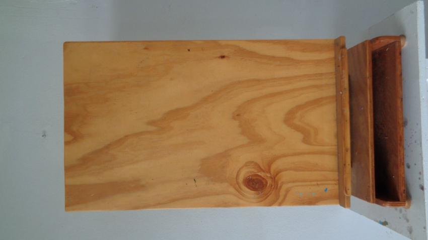 Custom Wooden Desk Easel (1 of 6)