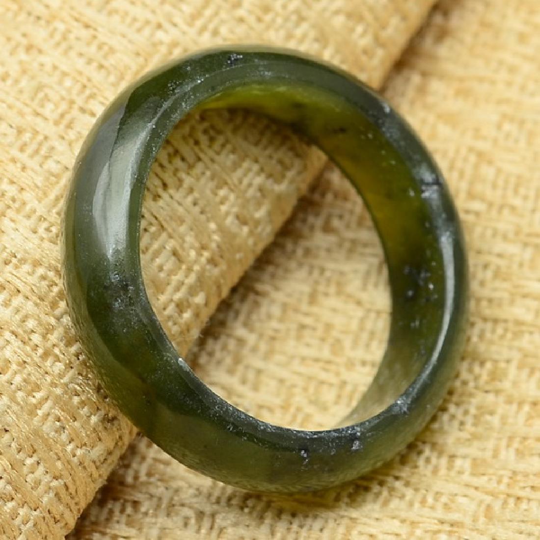 NATURAL GREEN JADE GEMSTONE RING SIZE 7.25 (1 of 1)