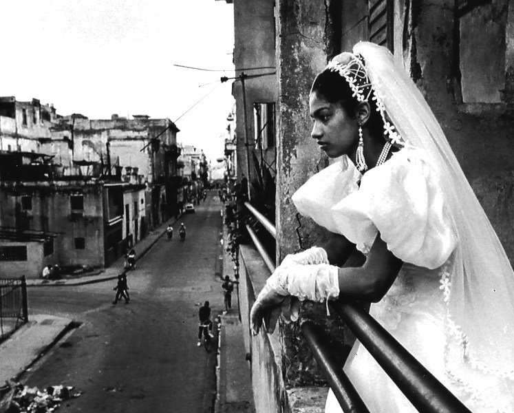 Black & White Havana Cuban Bride Photo: Black & White Havana Cuban Bride Photo - Print Size: 8"x10"