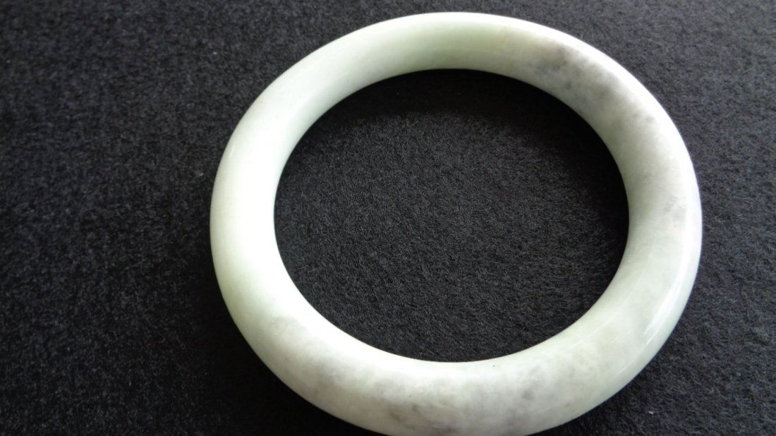 China Natural jades bangle bracelets bangle (1 of 2)