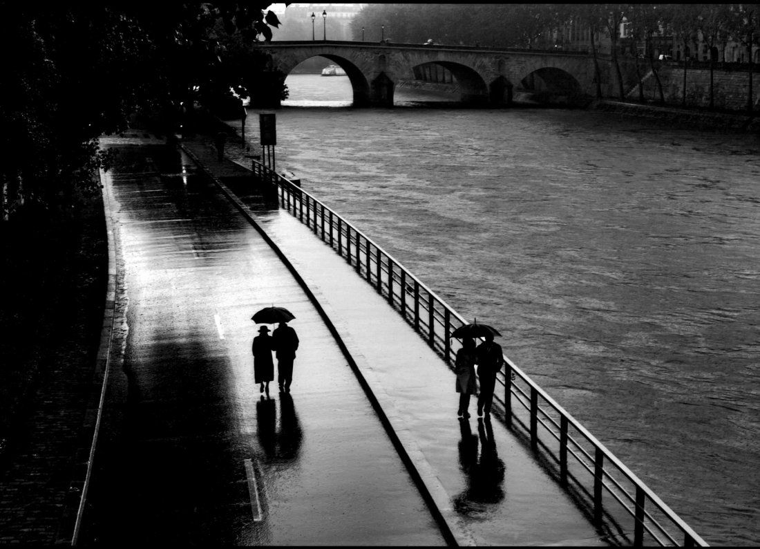 Rare B & W  Paris - Photo (1 of 1)