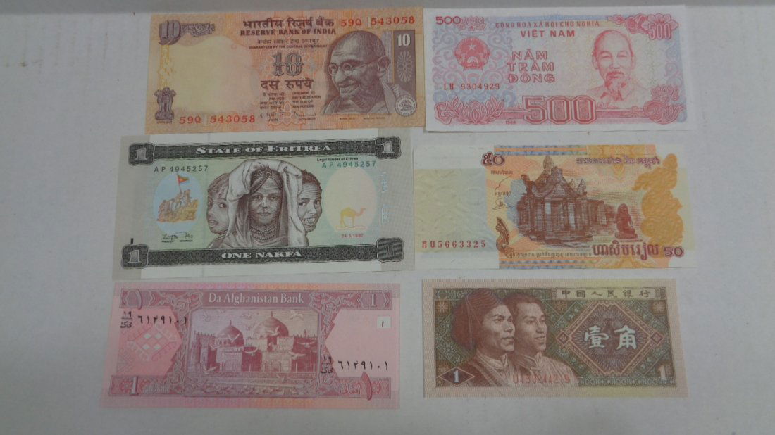 Lot of 6 Different Foreign PAPER MONEY BANKNOTES WORLD (1 of 2)