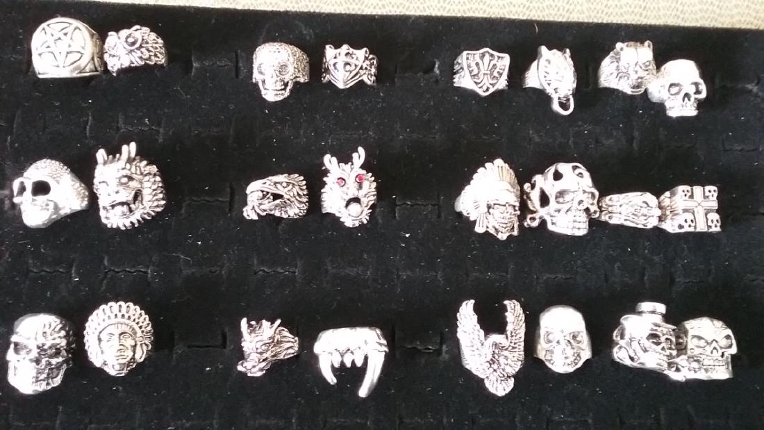 Lot 24 Sterling silver Rings (1 of 6)