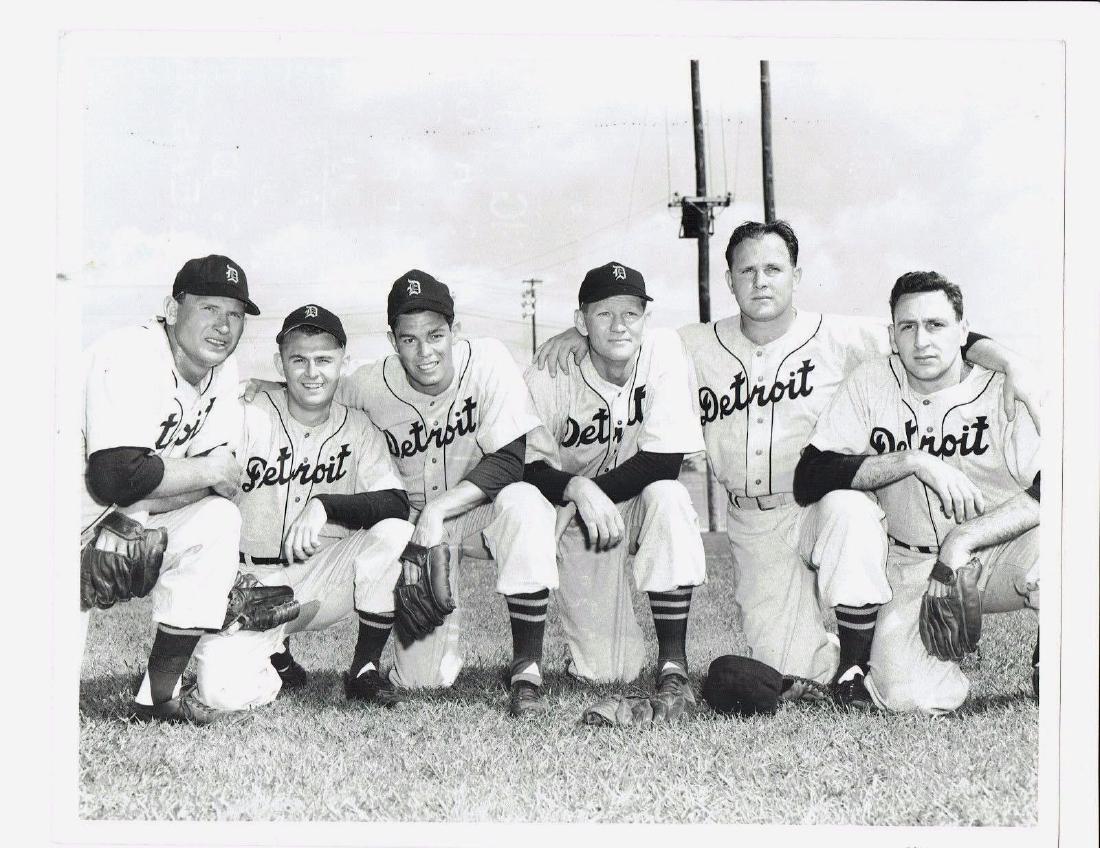B&W Vtg Original 1950's Detroit Tigers Pitching Photo
