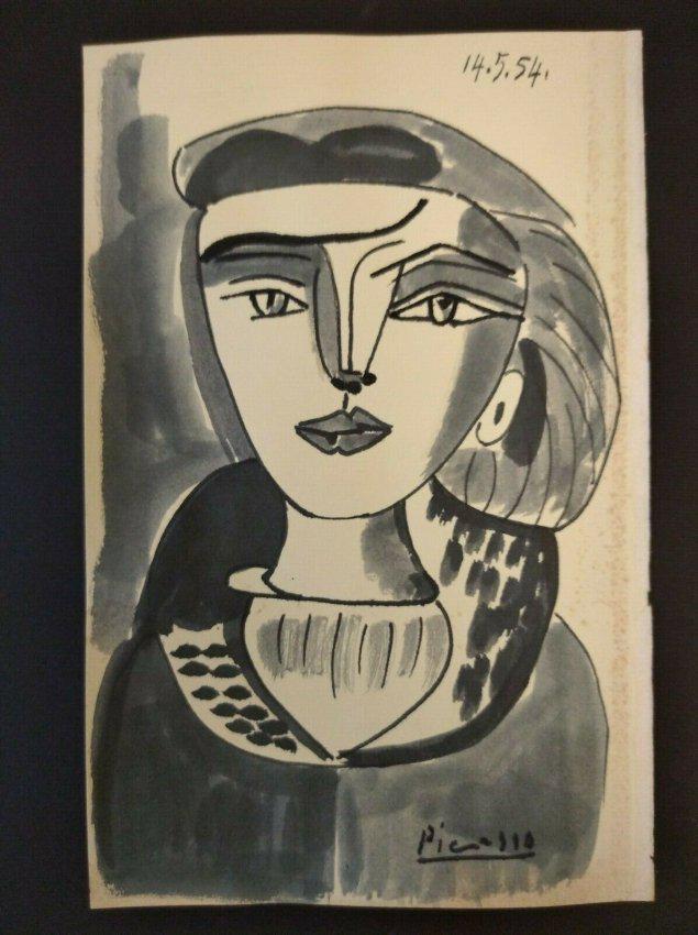 Picasso Drawing Signed.Old Mixed Media on Paper: Picasso Drawing Signed.Old Mixed Media on Paper. Figure. Size: 8 1/4 X 5 1/2 Inches.Due to age, the paper may have stains, torn corners, It may also have wrinkles.Good vintage condition. See photos as