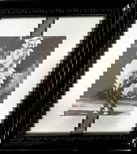 Marylin Monroe Print Blk Frame: Marylin Monroe Print. Framed ready to hang. Frame Size: 16 x 18 Print size: 8 x 10.Marilyn Monroe was an American actress and model. Known for playing comic "blonde bombshell" characters, she became o