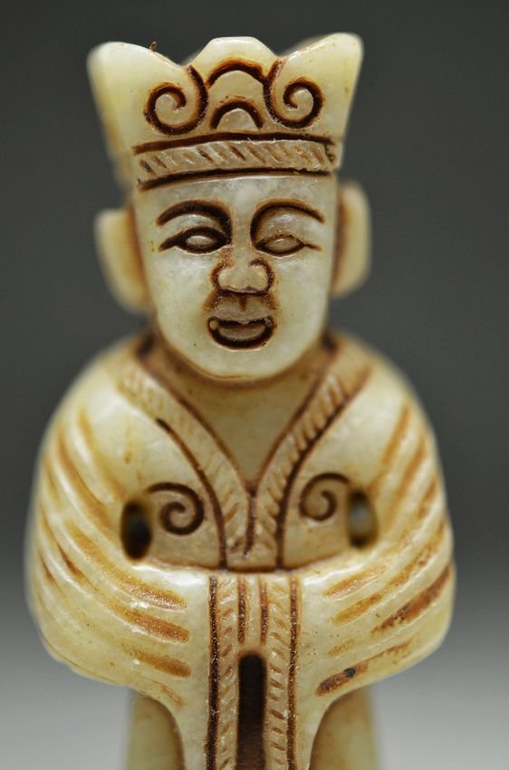 UNIQUE CHINESE OLD WHITE JADE HAND CARVED (1 of 6)