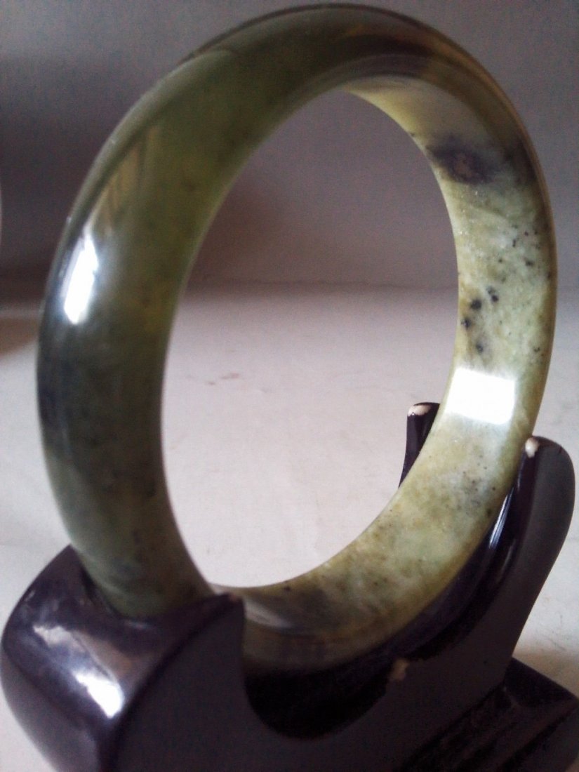 Chinese 100% Natural Untreated Black jades bracelet (1 of 5)