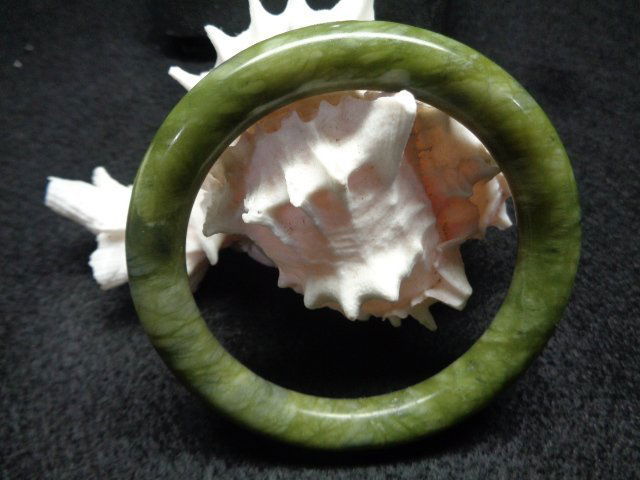 Natural Vintage Round Jade Bangle Bracelet (1 of 1)