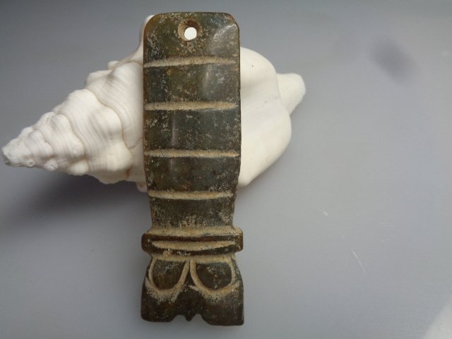 Old Chinese Neolithic HongShan Jade Hand-carved Jade: Old Chinese Neolithic Hong Shan Jade Hand-carved Jade Statues Amulet Pendant. Height:84mm-Width:28mm-Depth:10mm-Weight:42g