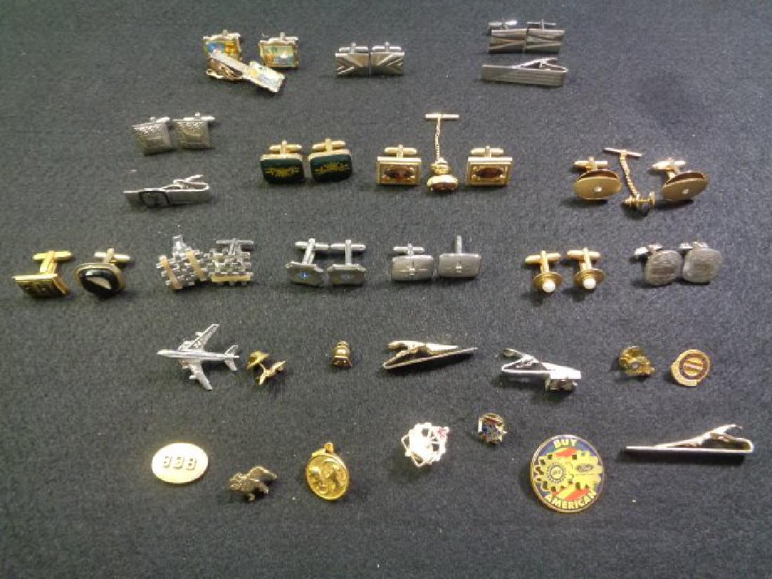 Lot of 45 Vintage Cuff Links, Tie and Clasp (1 of 8)