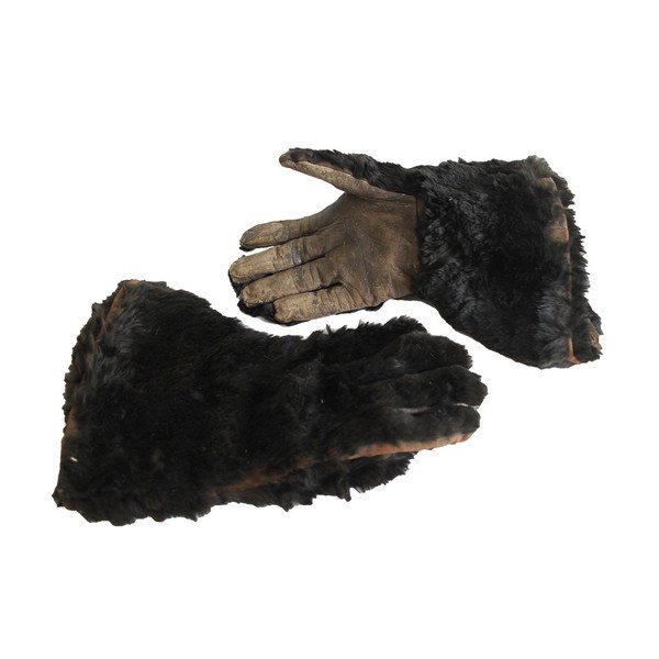 Victorian Black Genuine Beaver Fur Driving Gloves: Coming soon.