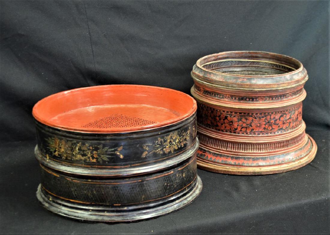 Lot de 2 anciennes boîtes d’offrandes. Laque noire et (1 of 2)