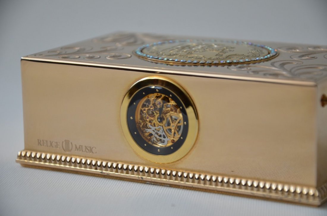 Reuge singing bird box (1 of 4)