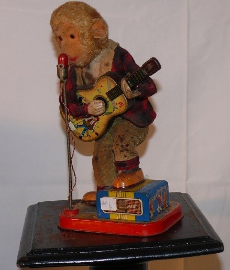 Rock'n Roll Monkey: Monkey guitar player and singer. Japan toy battery (ALPS) 1950 (FR)