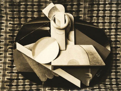Archipenko, Alexander: Espanola I: Photographer: J. Rosemann. Photograph of "Espanola I" by Alexander Archipenko. 1916. Vintage warm-toned gelatin silver print. 17,4 x 22,9 cm. Photographer's 229, Boulevard Raspall, Paris
