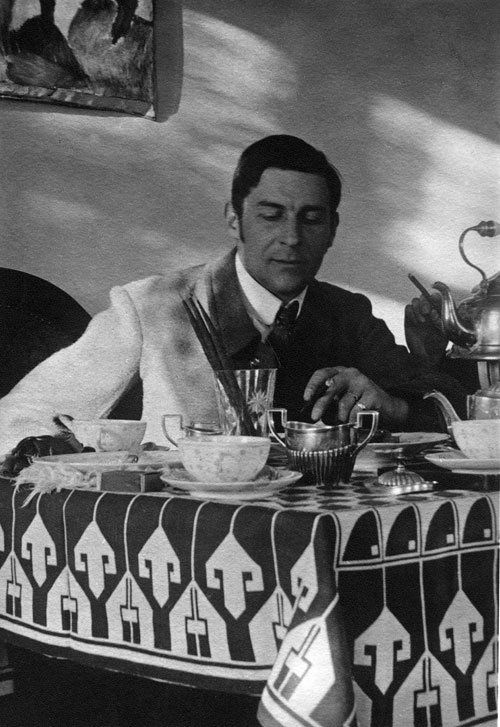 Marc, Franz (unknown photographer): Portrait of F: Unknown photographer. Portrait ofthe artist Franz Marc. 1914. Vintage gelatin silver print on ivory paper. 16,5 x 11,5 cm. In excellent condition.