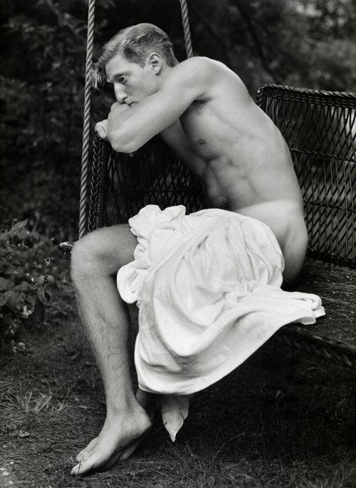 Bruce Webber: James - Princeton Fencer Bellport,: "James - Princeton Fencer Bellport, NY". 1984. Gelatin silver print. 43 x 35,5 cm. Annotated in pencil as well as with photograhper's copyright stamp on verso. Upper left corner creased,