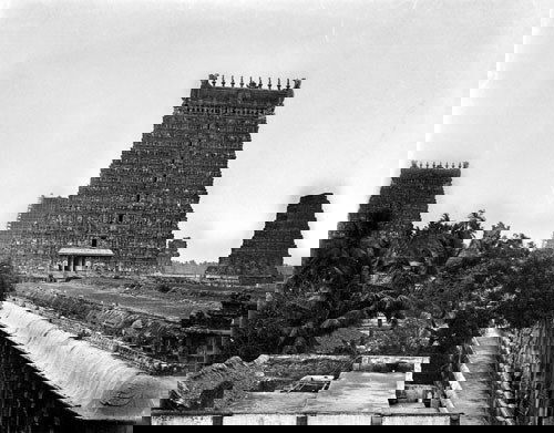 Bourne, Samuel & Charles Shepherd (attributed to): (Attributed to). Views of temples in India. 1870s. 9 albumen prints. Circa 22 x 29 cm. Titled and numbered in pencil on the verso. Some prints slightly faded in edges, otherwise generally good tonal p