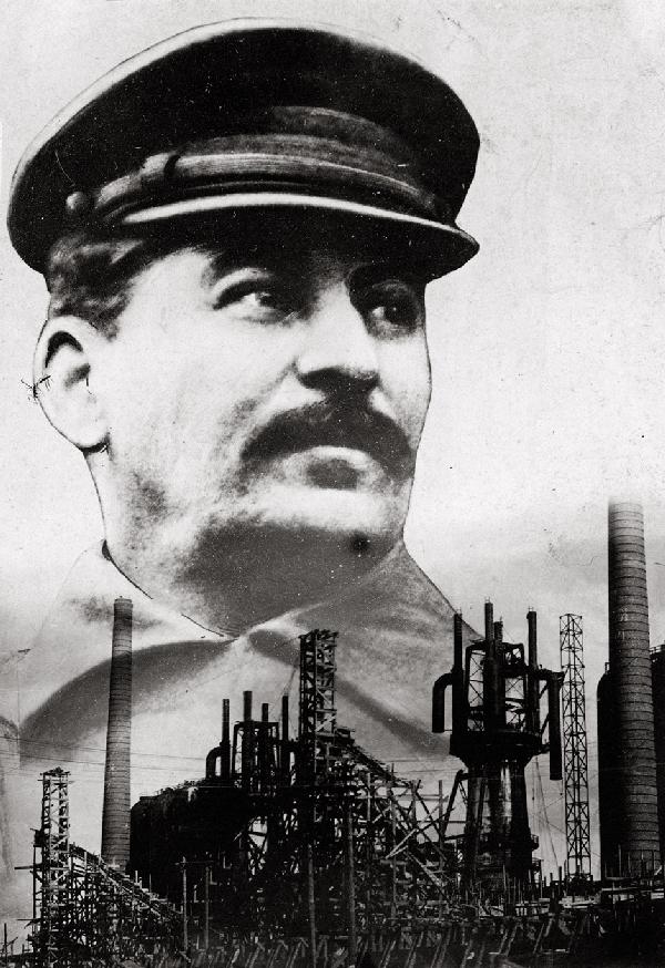 Klucis, Gustav (Gustavovich): Stalin: "Stalin - Die Realität unseres Programms sind die Menschen - du und ich" (photomontage and double exposure). 1932. Vintage gelatin silver print. 17,4 x 12,2 cm. Mounted to cream colored